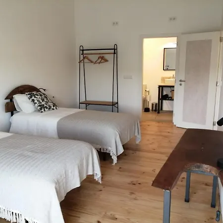 Adega Residências Artísticas - Perto De Lisboa Maison d'hôtes 3*
